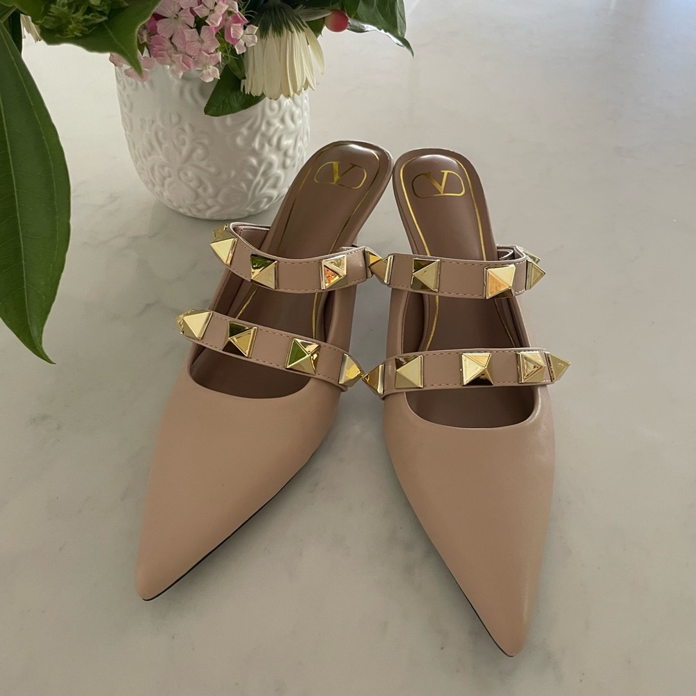 Valentino Roman Stud backless heel - Nude size 38 (runs small)